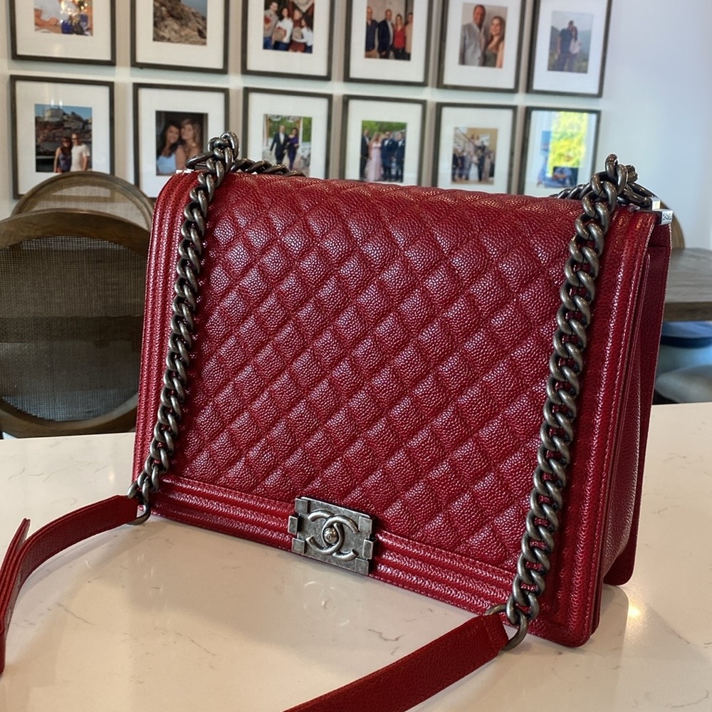 Authentic CHANEL LARGE BOY BAG Never worn